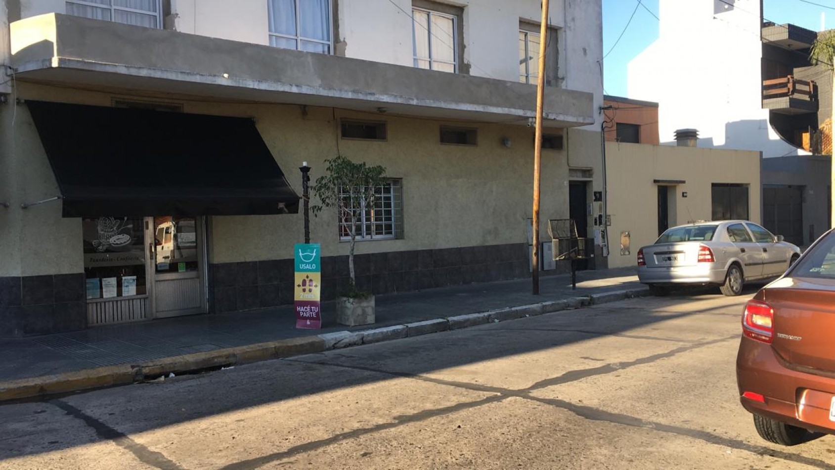 VENTA FONDO DE COMERCIO - PANADERIA CON MAS DE 50 ANOS DE TRAYECTORIA - COLOMBIA ESQ. STGO. PLAULL