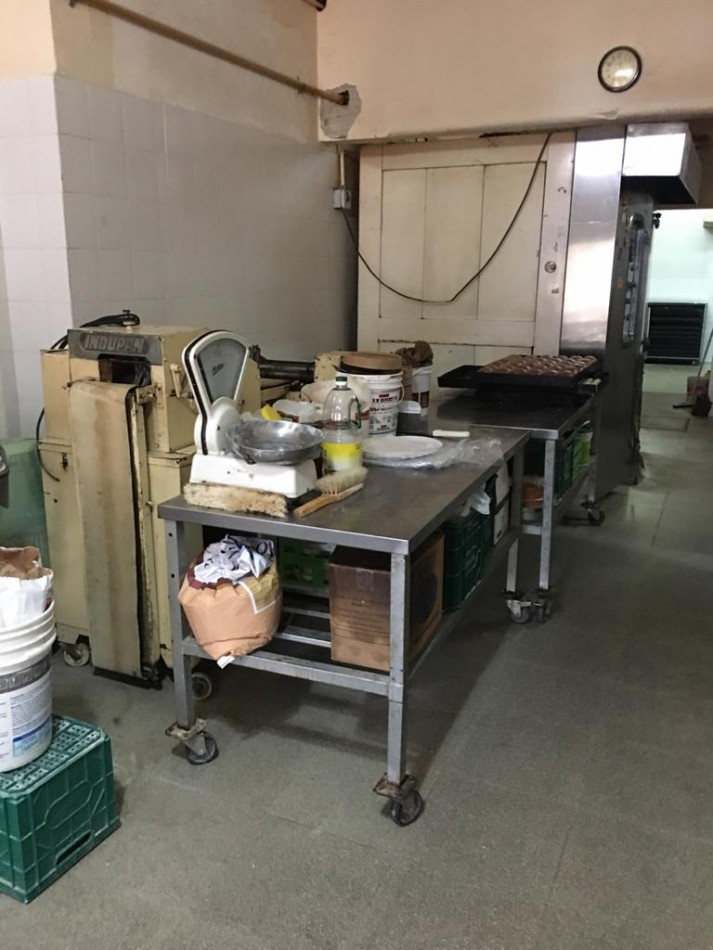 VENTA FONDO DE COMERCIO - PANADERIA CON MAS DE 50 ANOS DE TRAYECTORIA - COLOMBIA ESQ. STGO. PLAULL