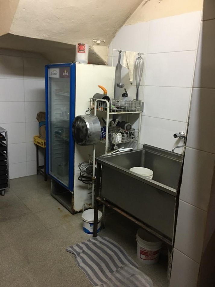 VENTA FONDO DE COMERCIO - PANADERIA CON MAS DE 50 ANOS DE TRAYECTORIA - COLOMBIA ESQ. STGO. PLAULL