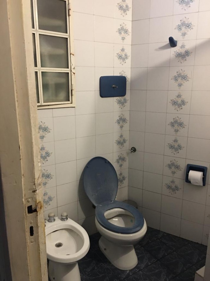 PH TIPO CASA EN TRES NIVELES - IDEAL DOS FAMILIAS - SEGUROLA ESQ. EVA PERON - LANUS OESTE