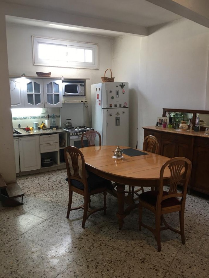 PH TIPO CASA EN TRES NIVELES - IDEAL DOS FAMILIAS - SEGUROLA ESQ. EVA PERON - LANUS OESTE