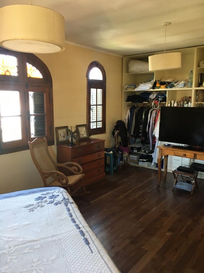 PH TIPO CASA EN TRES NIVELES - IDEAL DOS FAMILIAS - SEGUROLA ESQ. EVA PERON - LANUS OESTE