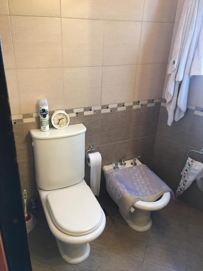 PH TIPO CASA EN TRES NIVELES - IDEAL DOS FAMILIAS - SEGUROLA ESQ. EVA PERON - LANUS OESTE