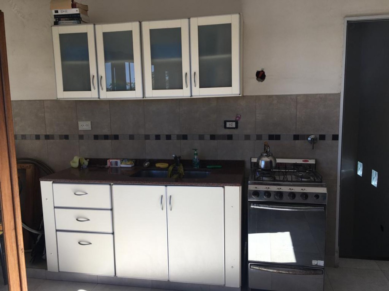 PH TIPO CASA EN TRES NIVELES - IDEAL DOS FAMILIAS - SEGUROLA ESQ. EVA PERON - LANUS OESTE