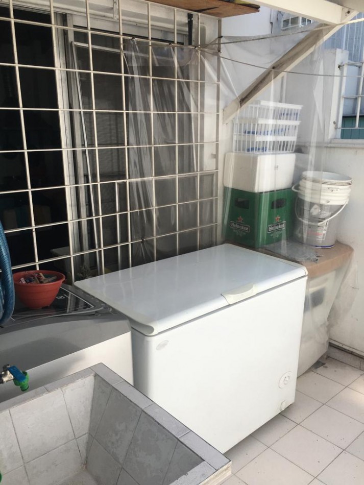 AMPLIA CASA CON DOBLE GARAGE + DPTO 2AMB. C/PATIO + MONO AMBIENTE EN PLANTA ALTA