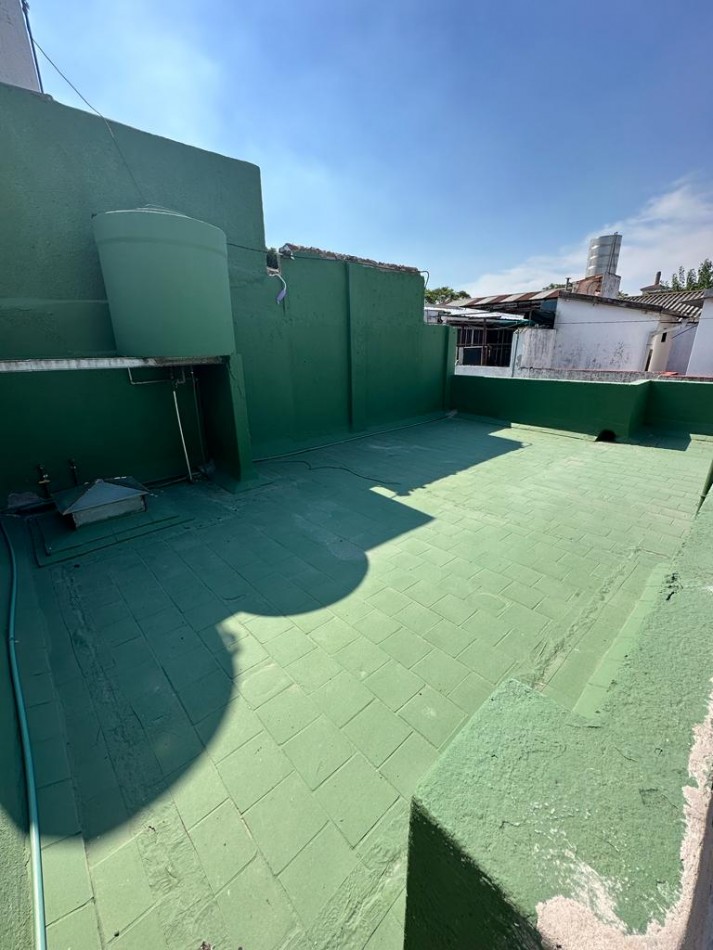 AMPLIO PH 3 AMBIENTES DE 96 METROS TOTALES C/TERRAZA y PEQUENO PATIO - BOLIVIA 2150 - LANUS OESTE