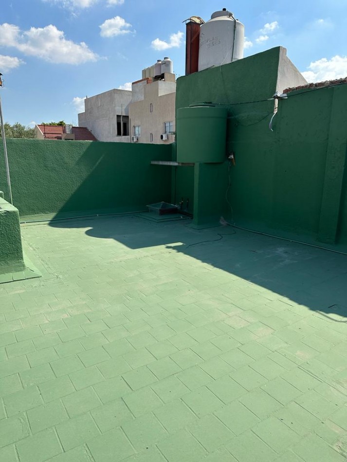 AMPLIO PH 3 AMBIENTES DE 96 METROS TOTALES C/TERRAZA y PEQUENO PATIO - BOLIVIA 2150 - LANUS OESTE