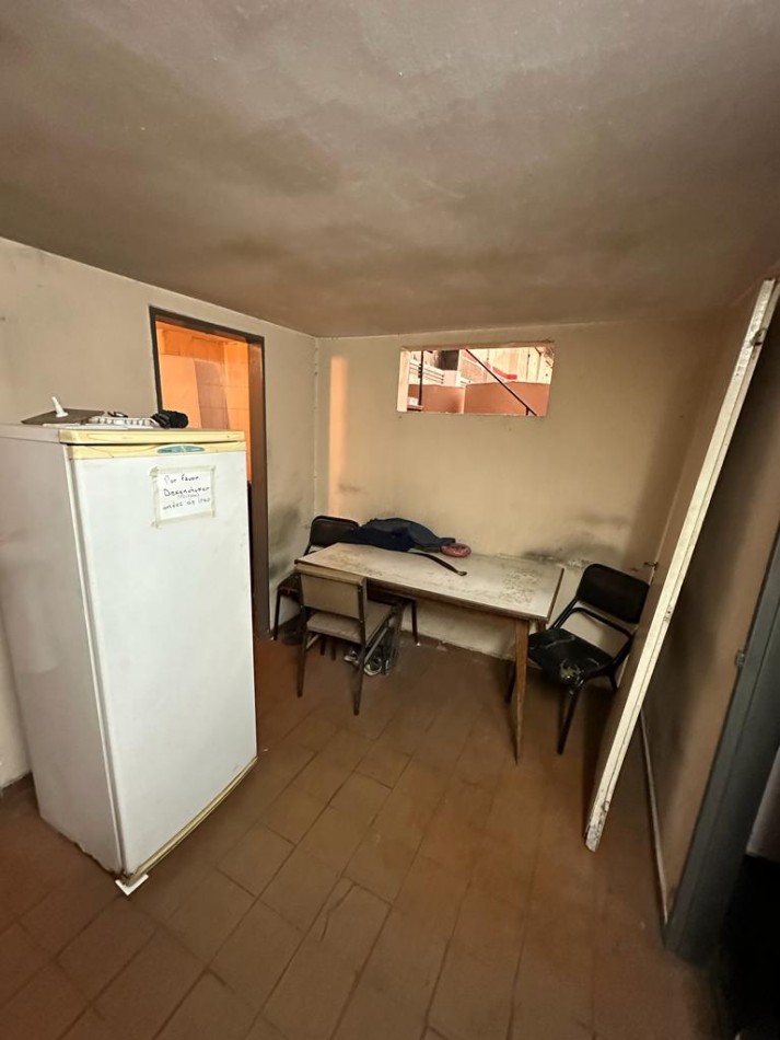 GALPON EN VENTA y/o ALQUILER - 8,66 x 37 mtrs aprox - CRISOGOLO LARRALDE AL 900 - FRENTE AL SHOPPING DE AVELLANEDA 