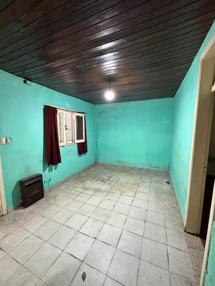 PH INTERNO 3 AMB. A RECICLAR 100% - Av. INTENDENTE QUINDIMIL y SANTIAGO DEL ESTERO.