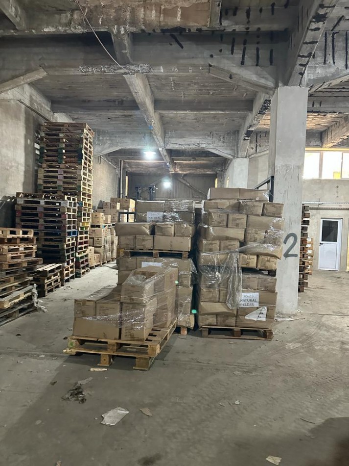 IMPONENTE GALPON CON SALIDA A DOS CALLES EN ZONA ESTRATEGICA 2400 m2 EN DOS PLANTAS - ENTRE RIOS E/ISLETA y CONESA