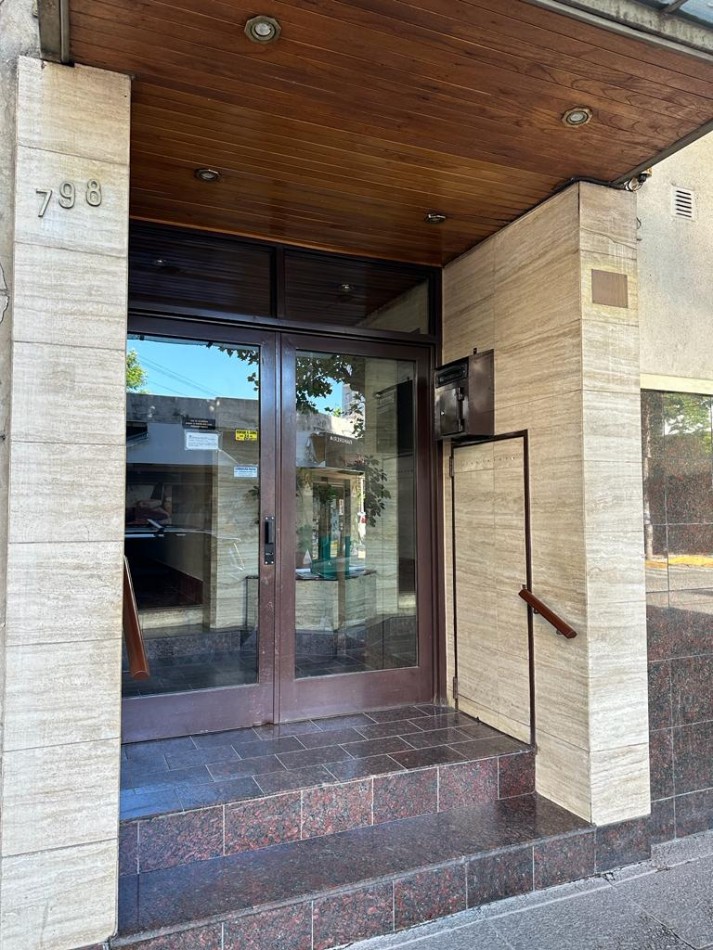 Dpto 3 Amb. EN ALQUILER - APTO PROFESIONAL/VIVIENDA - AVELLANEDA al 700 - RAMOS MEJIA