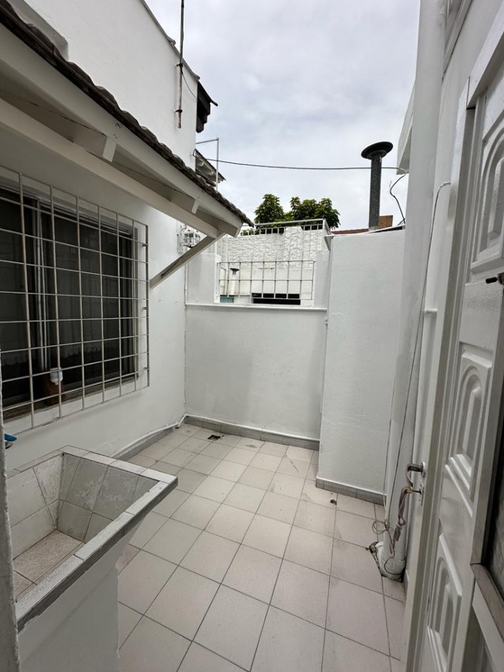 DPTO INTERNO 2 AMB. CON PATIO - JEAN JAURES AL 1100