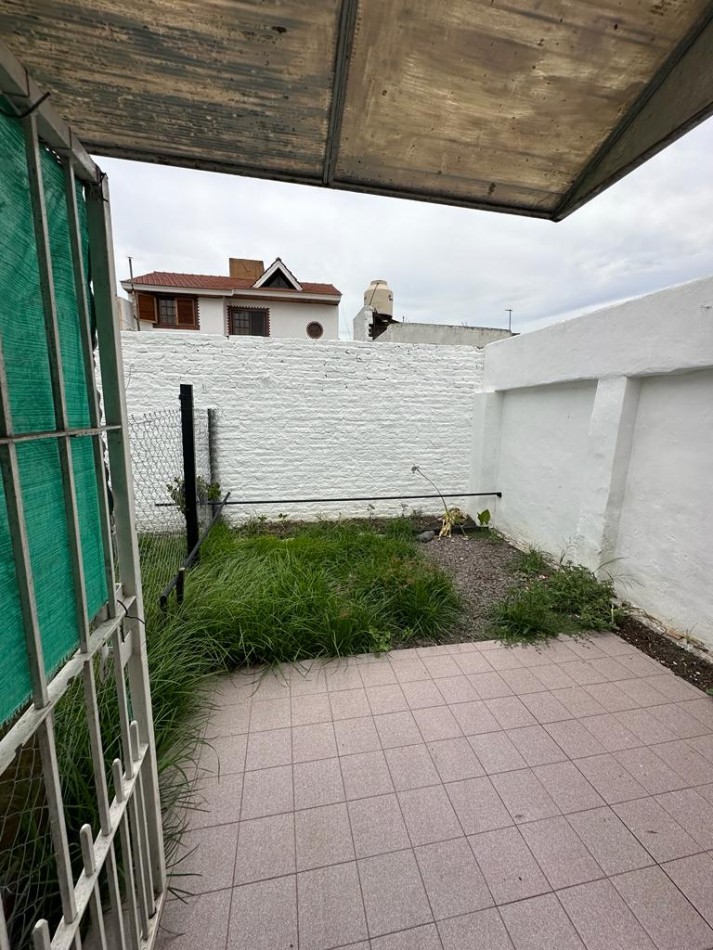 DPTO INTERNO 2 AMB. CON PATIO - JEAN JAURES AL 1100