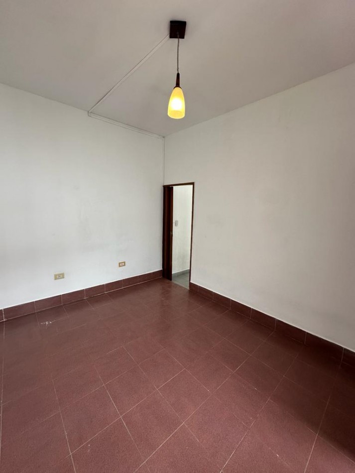 DPTO INTERNO 2 AMB. CON PATIO - JEAN JAURES AL 1100