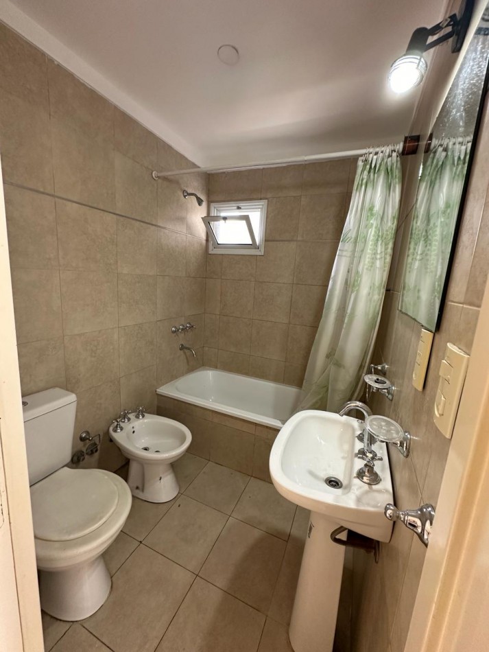 DPTO TIPO DUPLEX 2 AMBIENTES EN ALQUILER - CORDOBA AL 900 - LANUS ESTE
