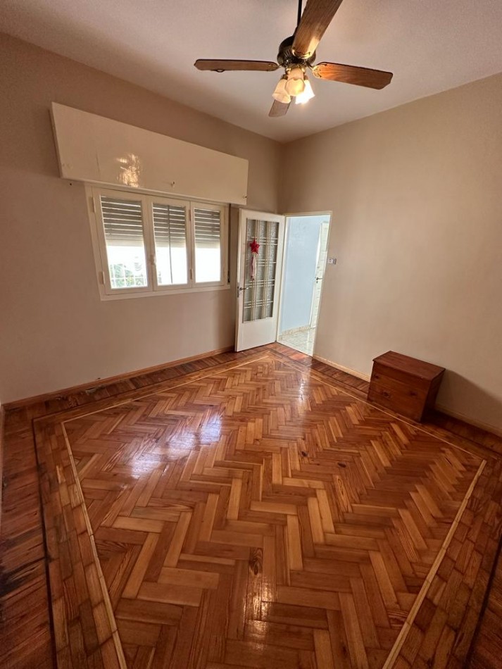 Dpto INTERNO DE UN AMB. y MEDIO C/PATIO - MORENO 2300 - (ZONA COTO AV. RIVADAVIA) 