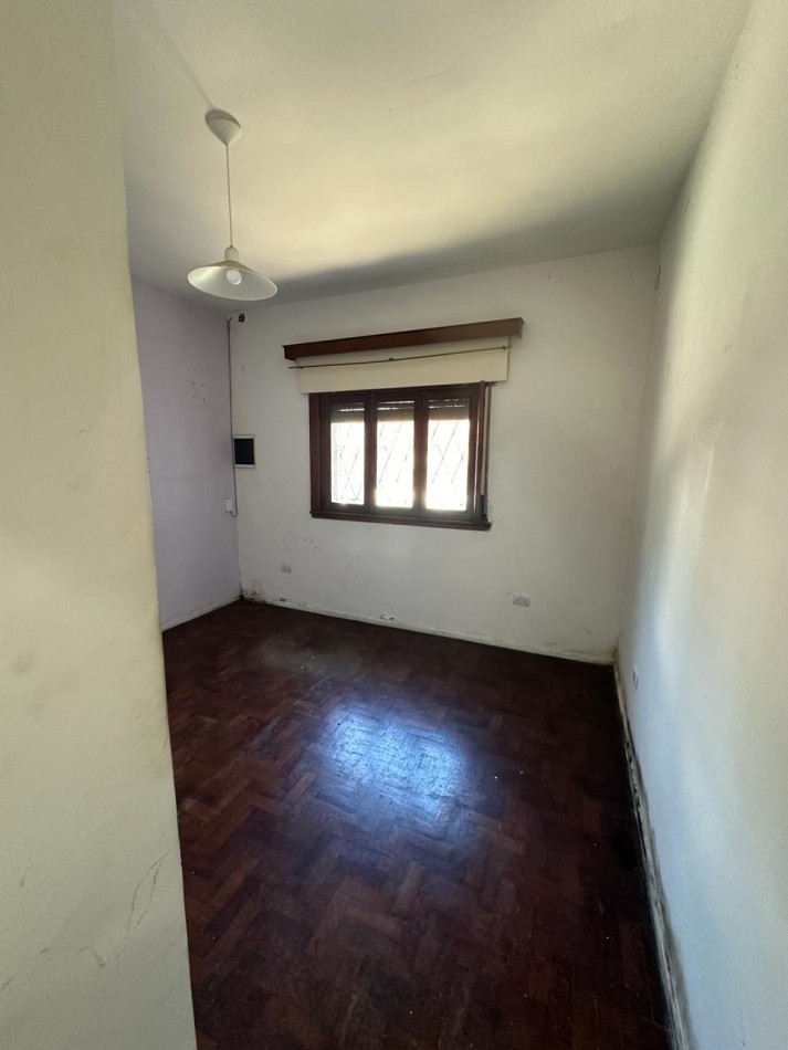 CASA CON GARAGE y TERRAZA EN ALQUILER - LAS HERAS Y AV. MOSCONI - LOMAS DEL MIRADOR