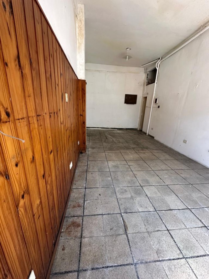 LOCAL EN ALQUILER - URIARTE Y ACEVEDO - BANFIELD
