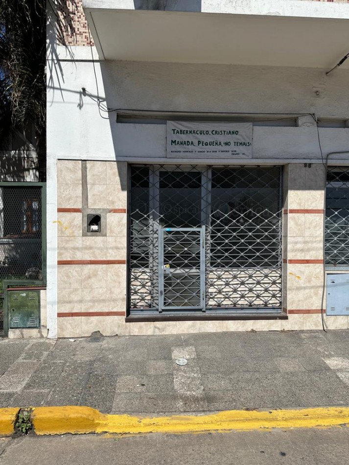 LOCAL EN ALQUILER - URIARTE Y ACEVEDO - BANFIELD