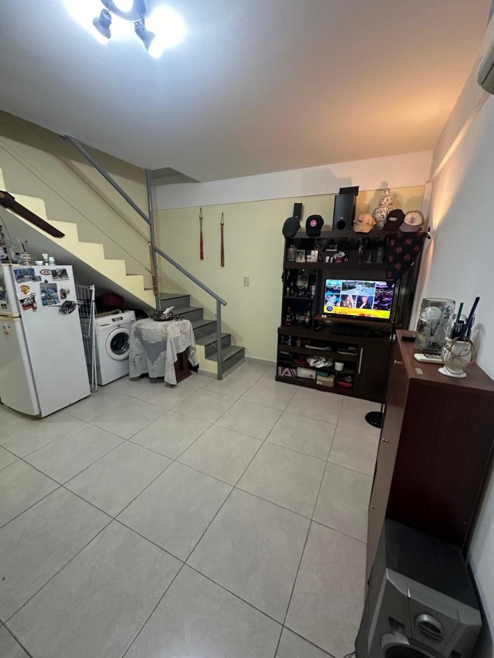 DPTO. 2 AMB. EN VENTA - CORDOBA 943 - LANUS ESTE