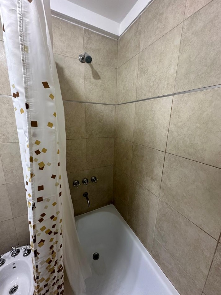 DPTO. 2 AMB. EN VENTA - CORDOBA 943 - LANUS ESTE