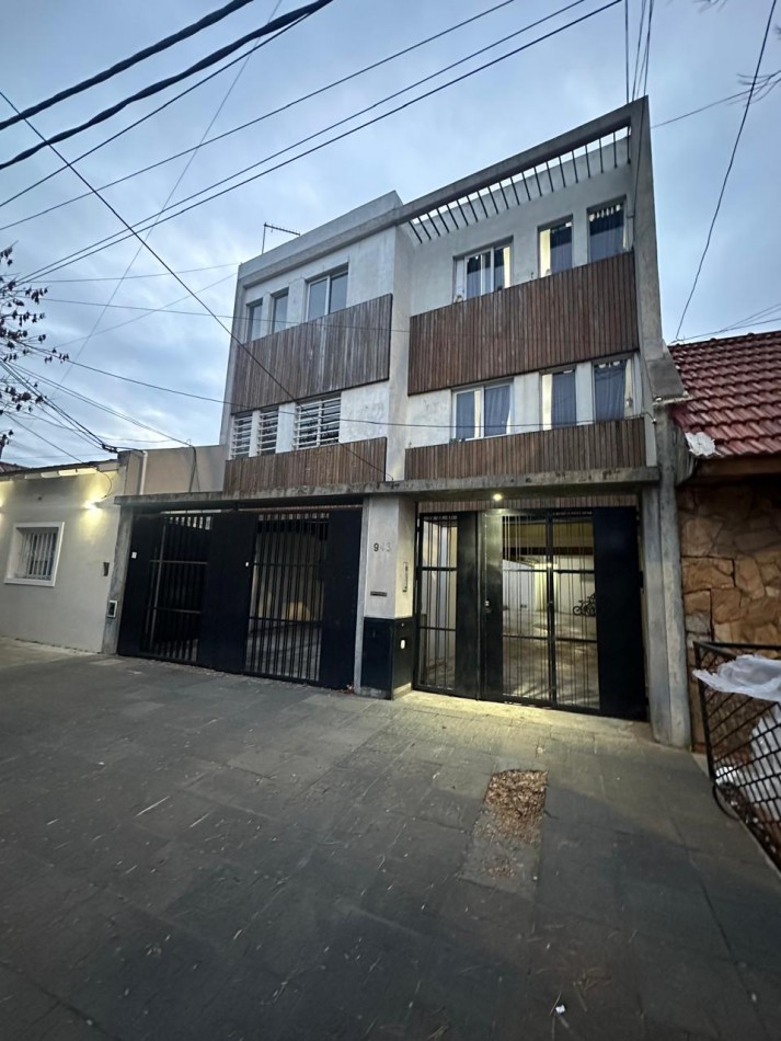 DPTO. 2 AMB. EN VENTA - CORDOBA 943 - LANUS ESTE