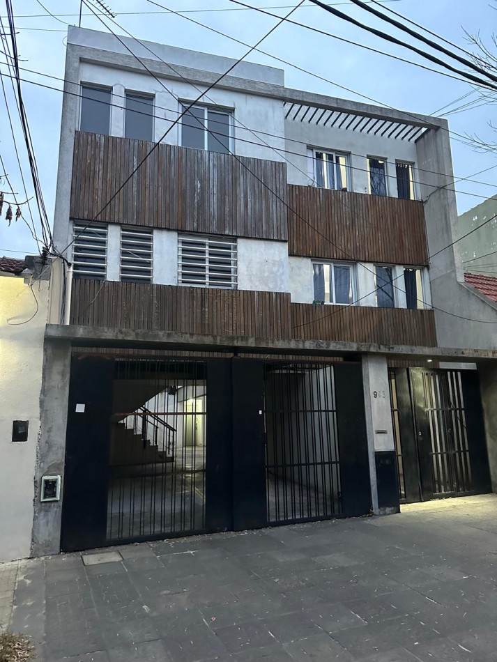DPTO. 2 AMB. EN VENTA - CORDOBA 943 - LANUS ESTE