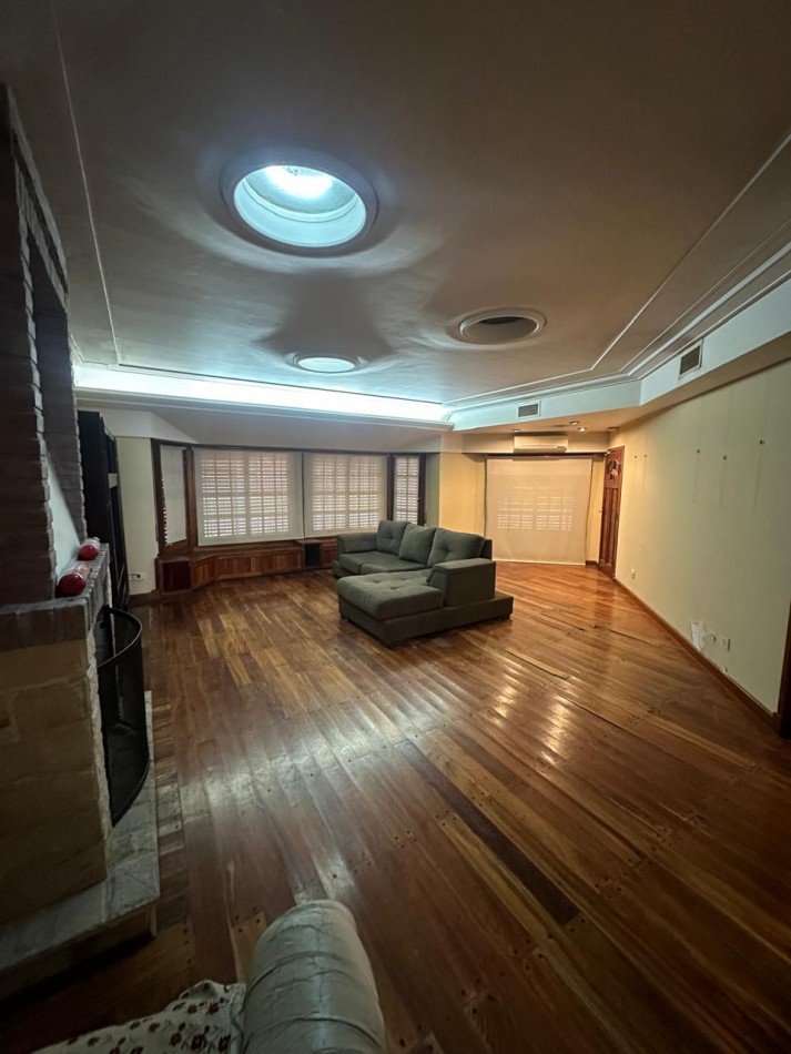 ESPECTACULAR CHALET 5 AMBIENTES CON PARQUE Y COCHERA/QUINCHO EN ALQUILER - CNEL. SEGUI 1000 - LANUS OESTE