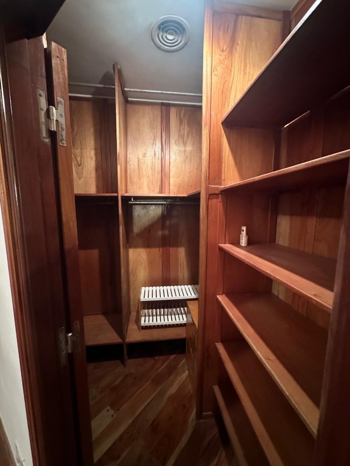ESPECTACULAR CHALET 5 AMBIENTES CON PARQUE Y COCHERA/QUINCHO EN ALQUILER - CNEL. SEGUI 1000 - LANUS OESTE