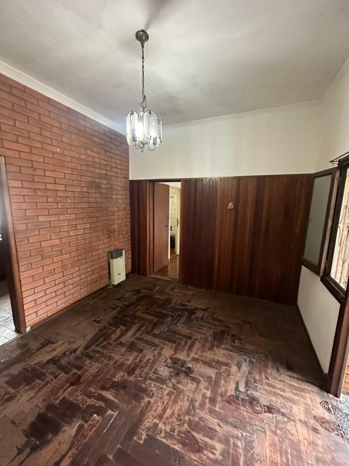AMPLIO PH 2 AMB. EN ALQUILER CON COCHERA Y PATIO - TUCUMAN AL 3200 - QUILMES OESTE