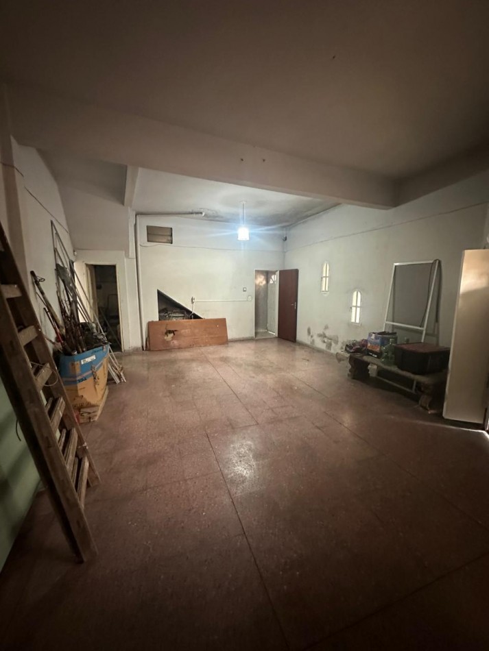 VENTA EN BLOCK - CASA 3 AMB. CON AMPLIA COCHERA y DPTO 3AMB. CON TERRAZA - ENTRADAS INDEPENDIENTE - BRASIL y PASO DE BURGOS - VALENTIN ALSINA