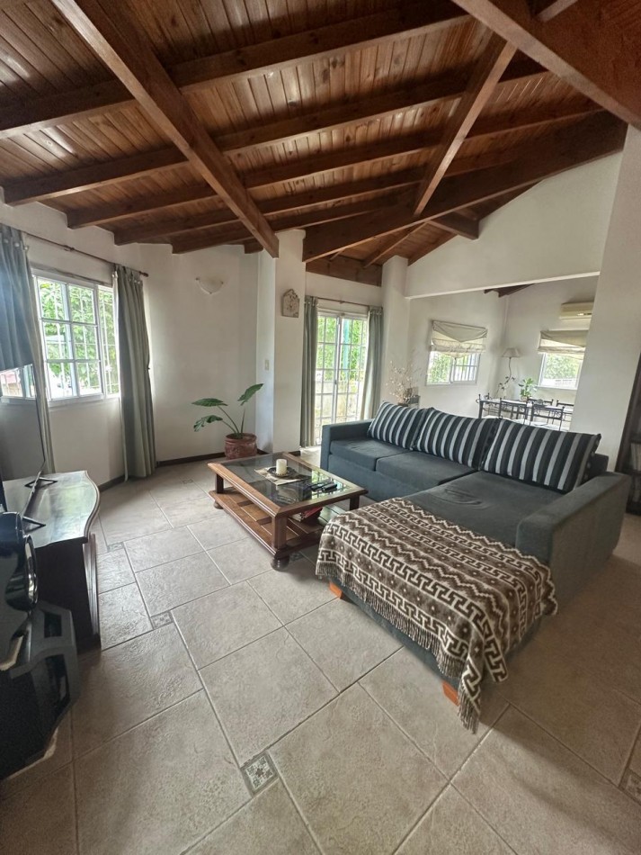 VENTA EN BLOCK - CASA 3 AMB. CON AMPLIA COCHERA y DPTO 3AMB. CON TERRAZA - ENTRADAS INDEPENDIENTE - BRASIL y PASO DE BURGOS - VALENTIN ALSINA
