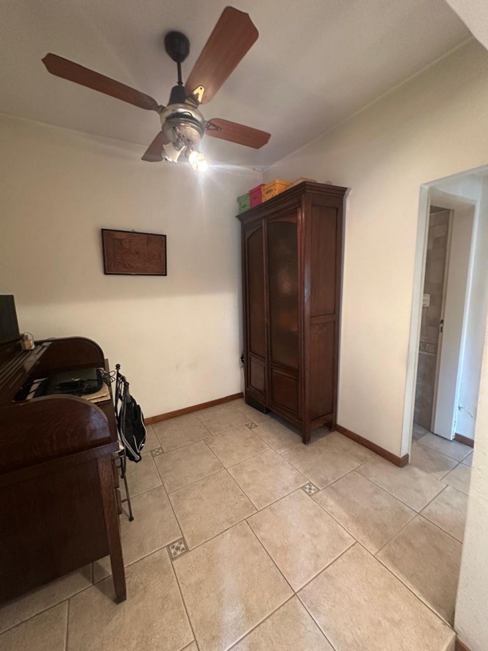 VENTA EN BLOCK - CASA 3 AMB. CON AMPLIA COCHERA y DPTO 3AMB. CON TERRAZA - ENTRADAS INDEPENDIENTE - BRASIL y PASO DE BURGOS - VALENTIN ALSINA