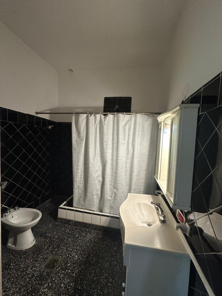 ALQUILER - Depto Interno 2 amb. y medio Amplio - Moreno al 2300 e/Murature y Humahuaca - Lanus Oeste 