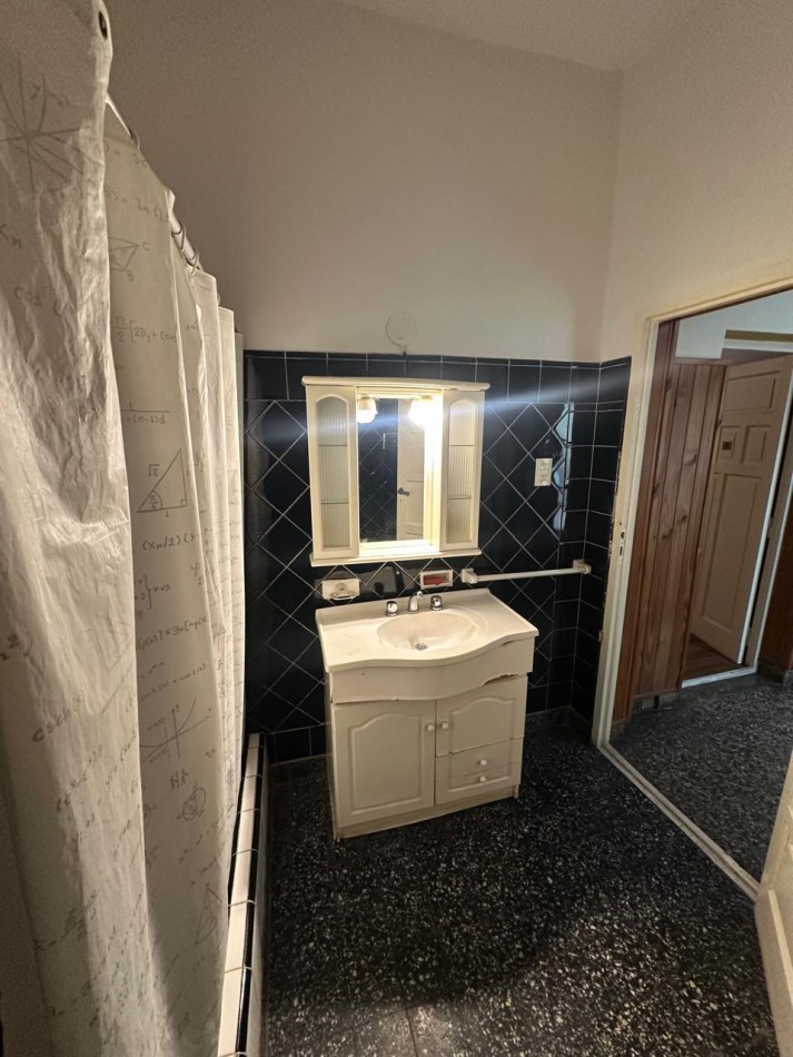 ALQUILER - Depto Interno 2 amb. y medio Amplio - Moreno al 2300 e/Murature y Humahuaca - Lanus Oeste 