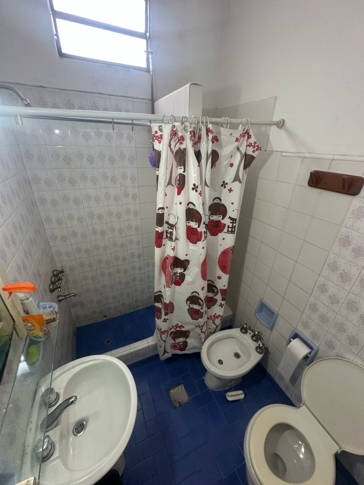 CASA 3 AMB. AL FRENTE CON GARAGE y TERRAZA PROPIA - Manuel Castro al 800 - Remedios de Escalada