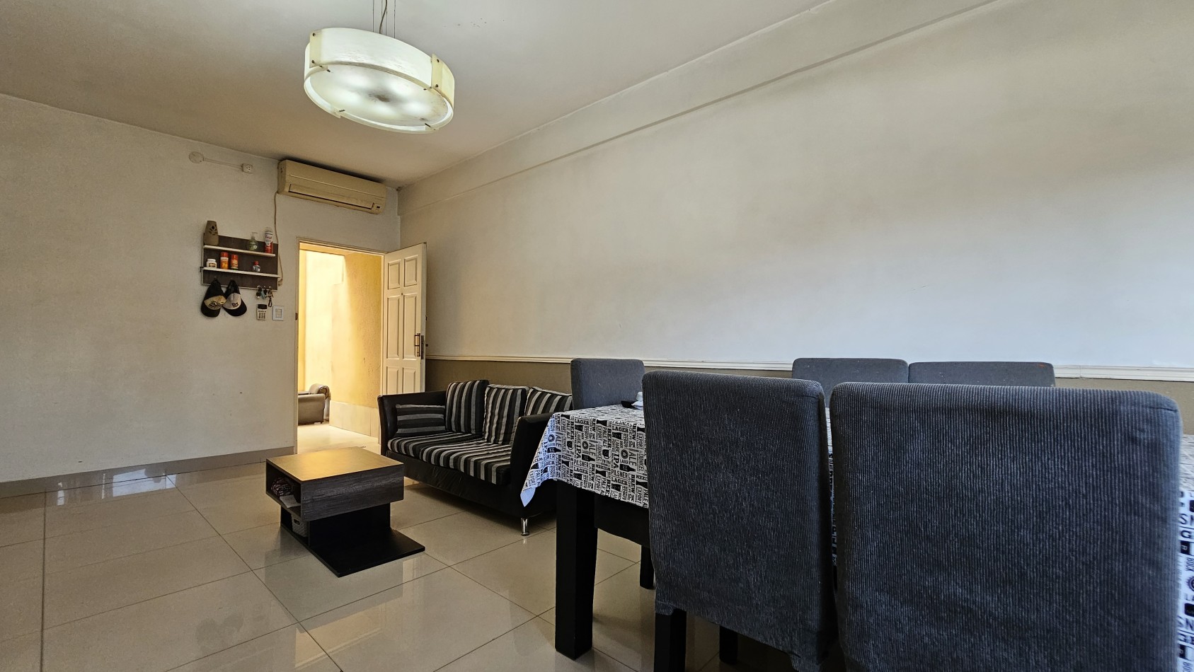 Departamento de 3 amb. 1er piso al frente - Av. Rivadavia 1950 - Valentin Alsina