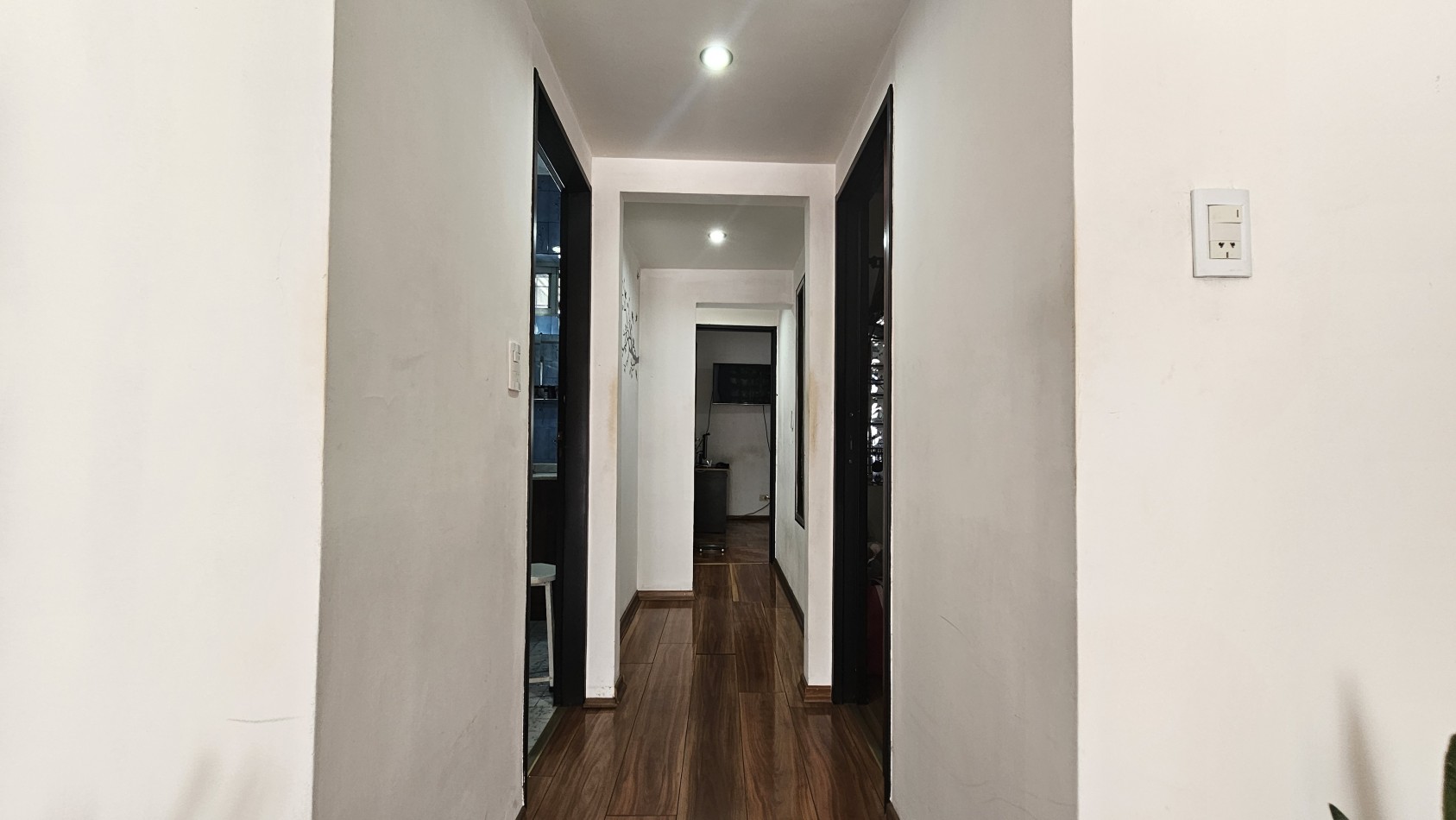 Departamento APTO CREDITO de 3 amb. con enorme patio y balcon al frente - Av. Hipolito Yrigoyen 2500 - Gerli 