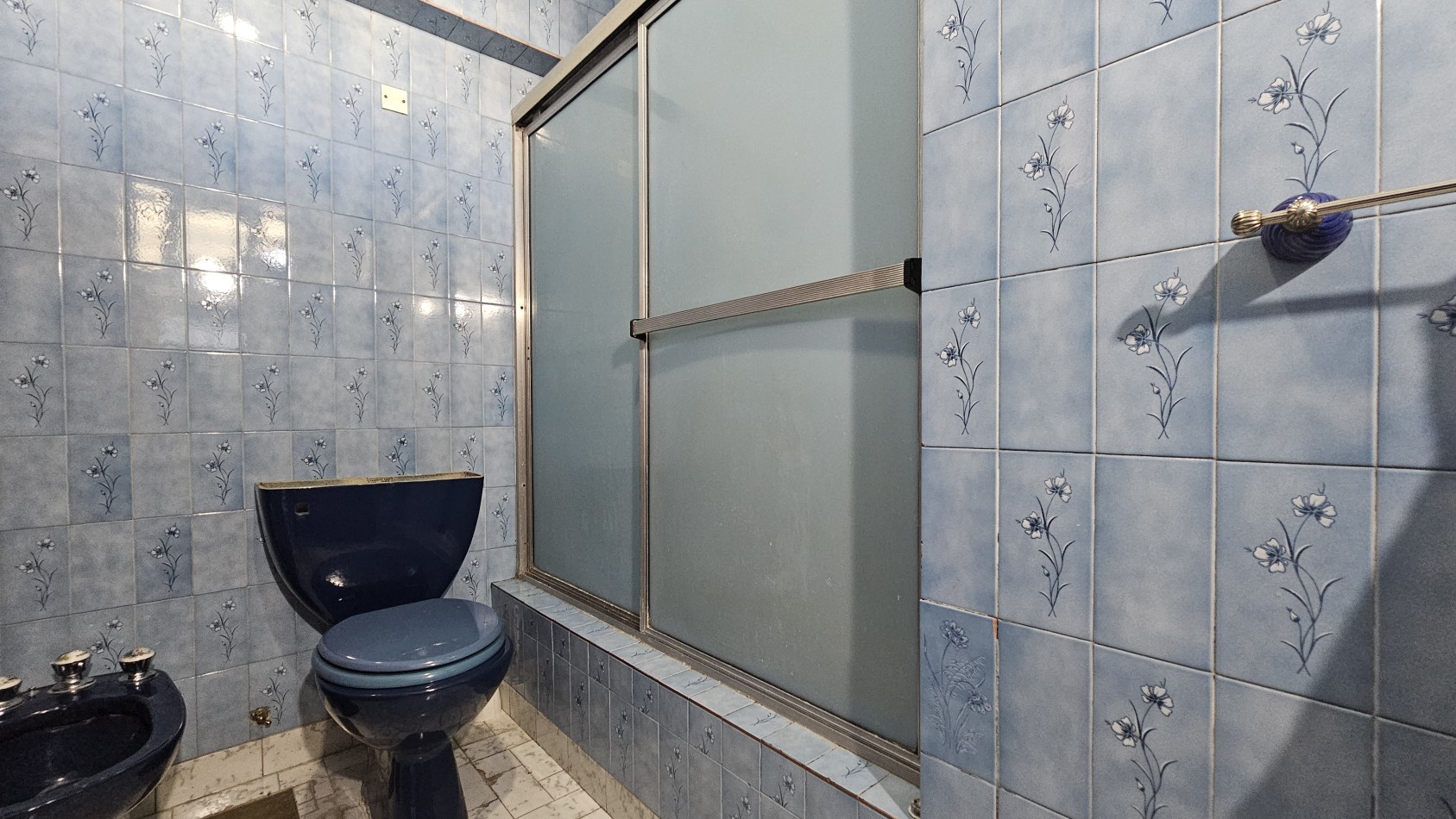 Departamento APTO CREDITO de 3 amb. con enorme patio y balcon al frente - Av. Hipolito Yrigoyen 2500 - Gerli 