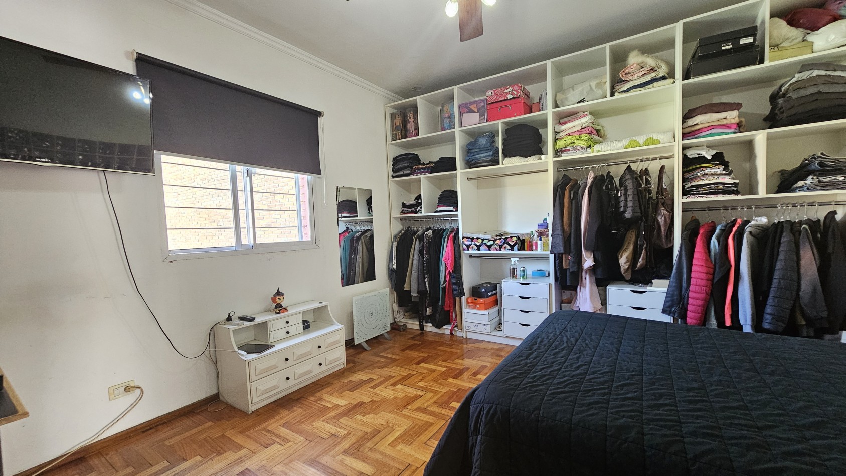 Departamento APTO CREDITO de 3 amb. con enorme patio y balcon al frente - Av. Hipolito Yrigoyen 2500 - Gerli 