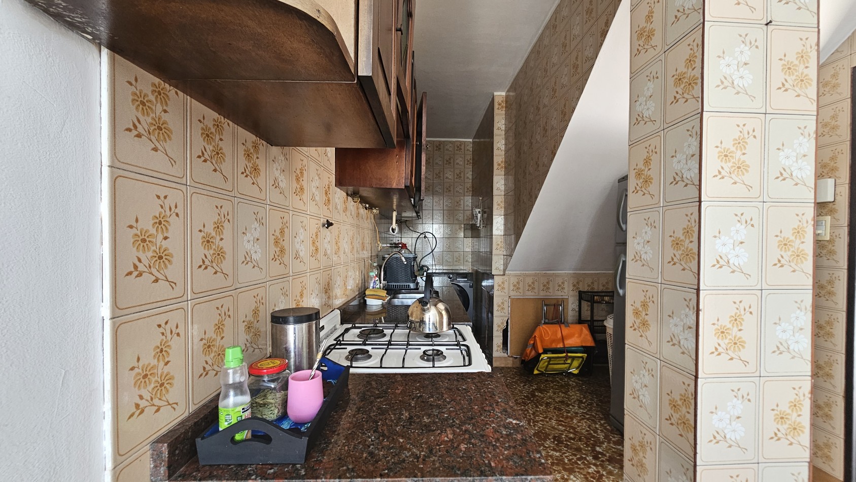 Departamento APTO CREDITO de 3 amb. con enorme patio y balcon al frente - Av. Hipolito Yrigoyen 2500 - Gerli 