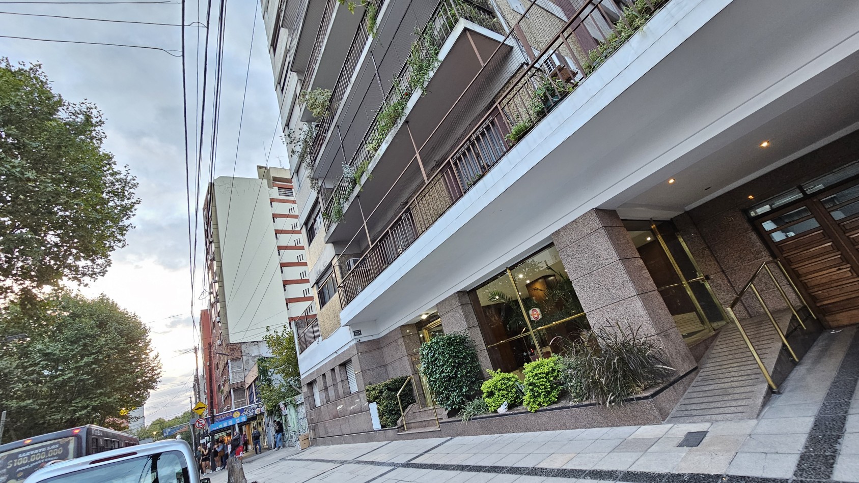 HERMOSO DPTO 3 AMB- EN LANUSITA - PIÑEYRO AL 159 - LANUS OESTE