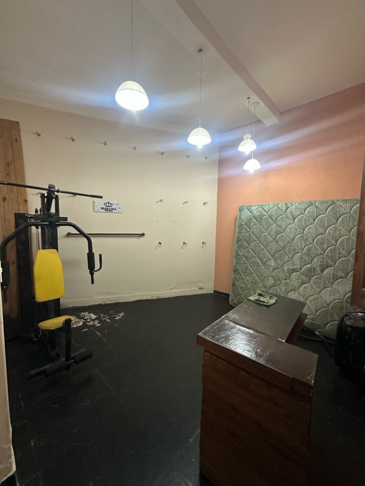 LOCAL EN ALQUILER 70 m2 APROX - Av. INTENDENTE QUINDIMIL 21 A MTRS DE Av. HIPOLITO YRIGOYEN - LANUS OESTE