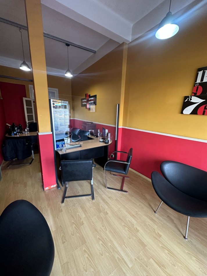 LOCAL EN ALQUILER 70 m2 APROX - Av. INTENDENTE QUINDIMIL 21 A MTRS DE Av. HIPOLITO YRIGOYEN - LANUS OESTE