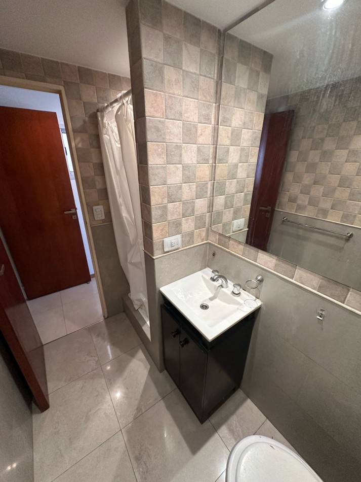 Dpto 3 Amb. EN ALQUILER - APTO PROFESIONAL/VIVIENDA - AVELLANEDA al 700 - RAMOS MEJIA