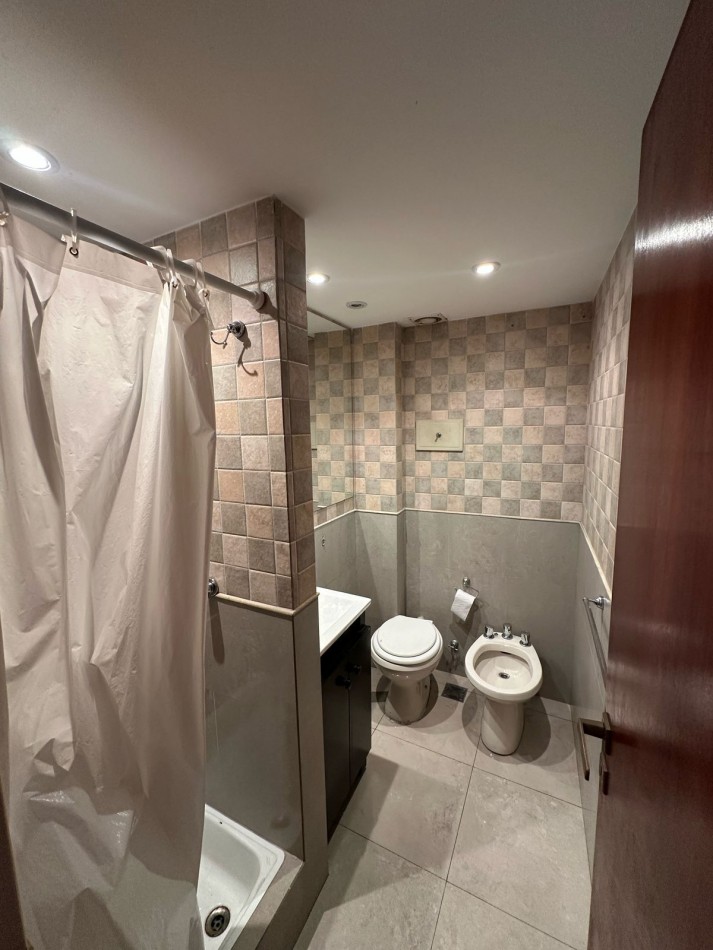 Dpto 3 Amb. EN ALQUILER - APTO PROFESIONAL/VIVIENDA - AVELLANEDA al 700 - RAMOS MEJIA