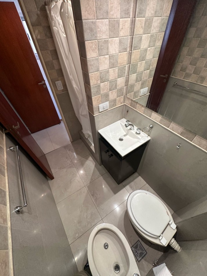 Dpto 3 Amb. EN ALQUILER - APTO PROFESIONAL/VIVIENDA - AVELLANEDA al 700 - RAMOS MEJIA