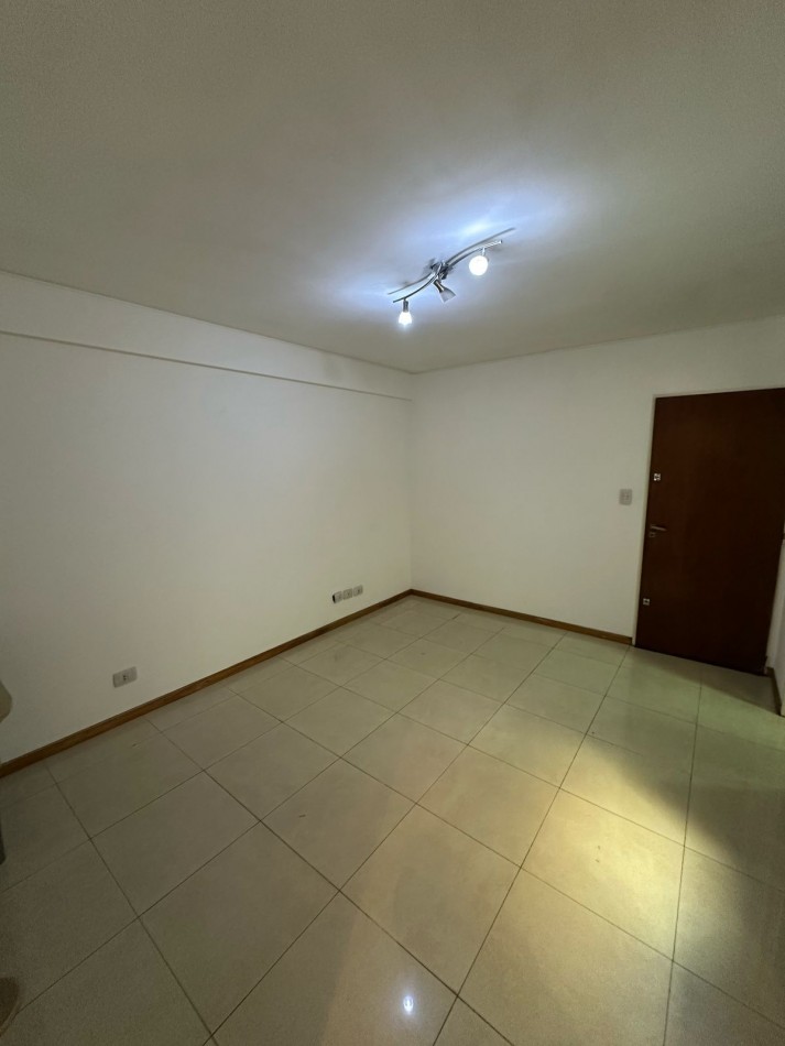 Dpto 3 Amb. EN ALQUILER - APTO PROFESIONAL/VIVIENDA - AVELLANEDA al 700 - RAMOS MEJIA