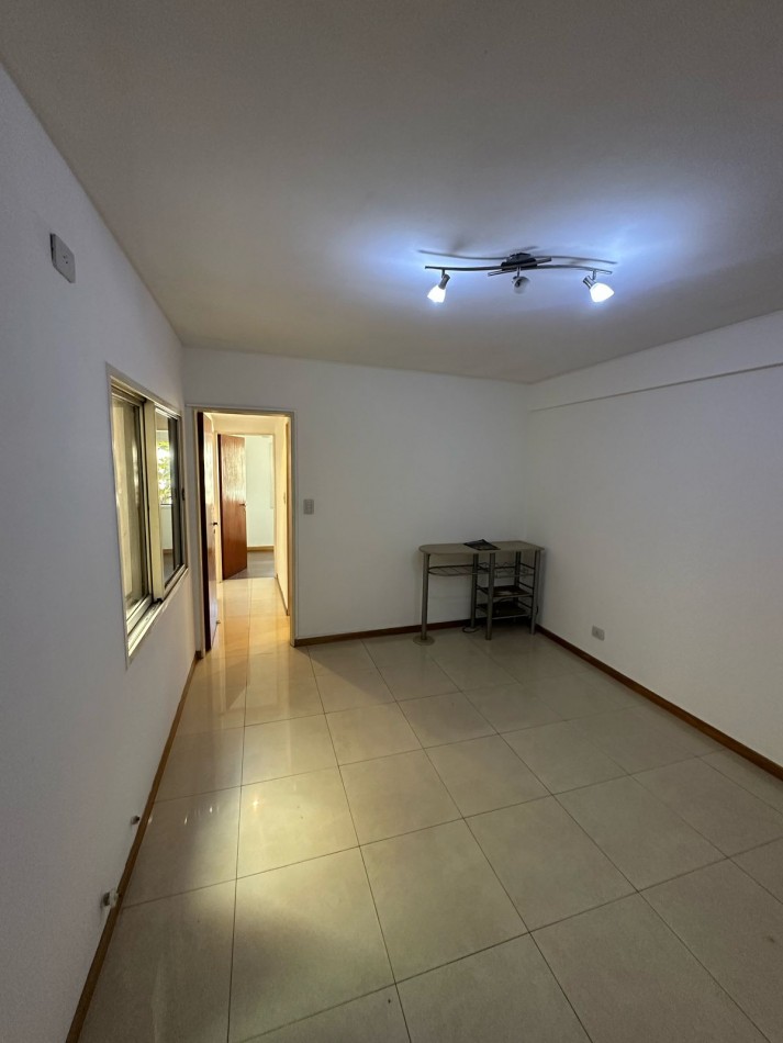 Dpto 3 Amb. EN ALQUILER - APTO PROFESIONAL/VIVIENDA - AVELLANEDA al 700 - RAMOS MEJIA