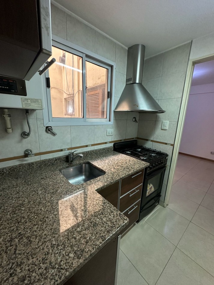 Dpto 3 Amb. EN ALQUILER - APTO PROFESIONAL/VIVIENDA - AVELLANEDA al 700 - RAMOS MEJIA